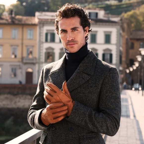 Men’s Handmade Peccary Leather Gloves - Picture 2 of 9